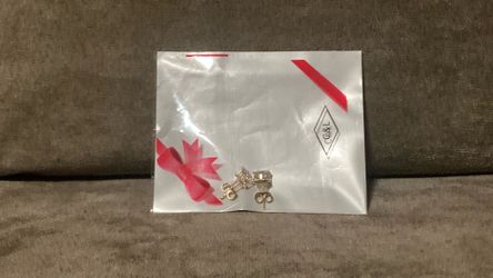 Diamond and gold earrings