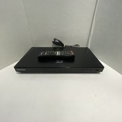 Samsung 3D Blu-Ray Disc DVD Player Model BD-E5900 with Remote - Tested