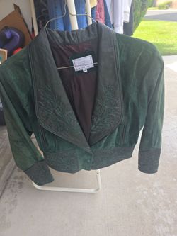 Pristine Vintage Cropped 80s Green Suede/leather jacket