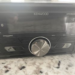 Kenwood Stereo DPX503BT