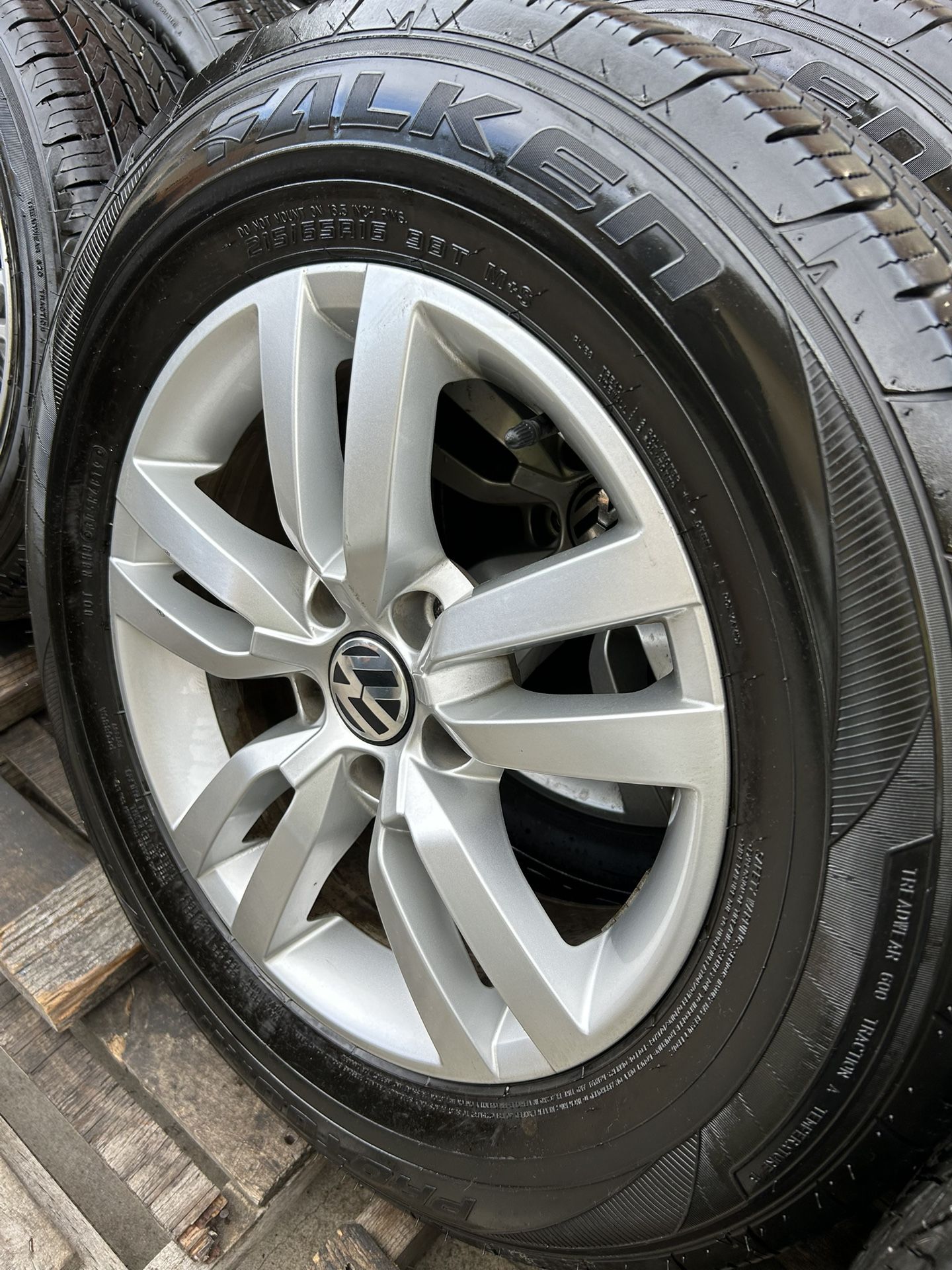 4- FALKEN RADIAL SPORTS