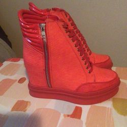 Woman’s Privilege Shoes Size 8
