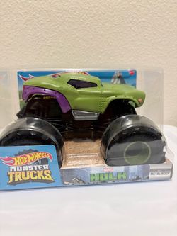 Hot Wheels Monster Trucks Marvel Hulk Die-Cast 1:24 Scale