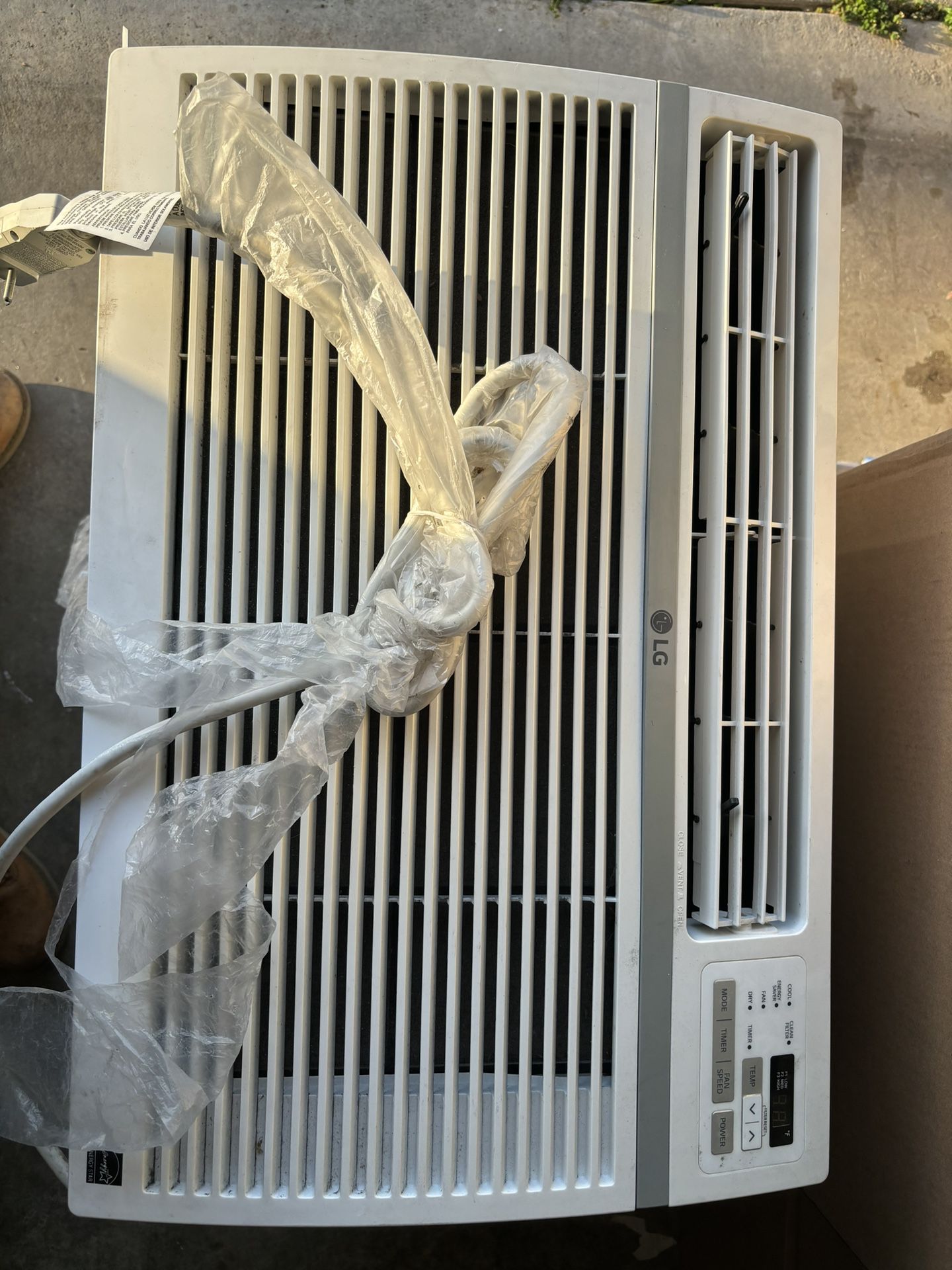 LG Air Conditioner 15,000 BTU