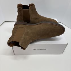 9.5 Aldo Boots