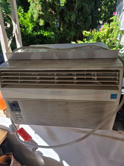 Ac windows i got 2 of them 80 each 150$ if you take both
