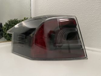 TESLA TAIL-LIGHT ASSEMBLY