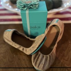 Tieks ballet Flats; Burlap style size 9