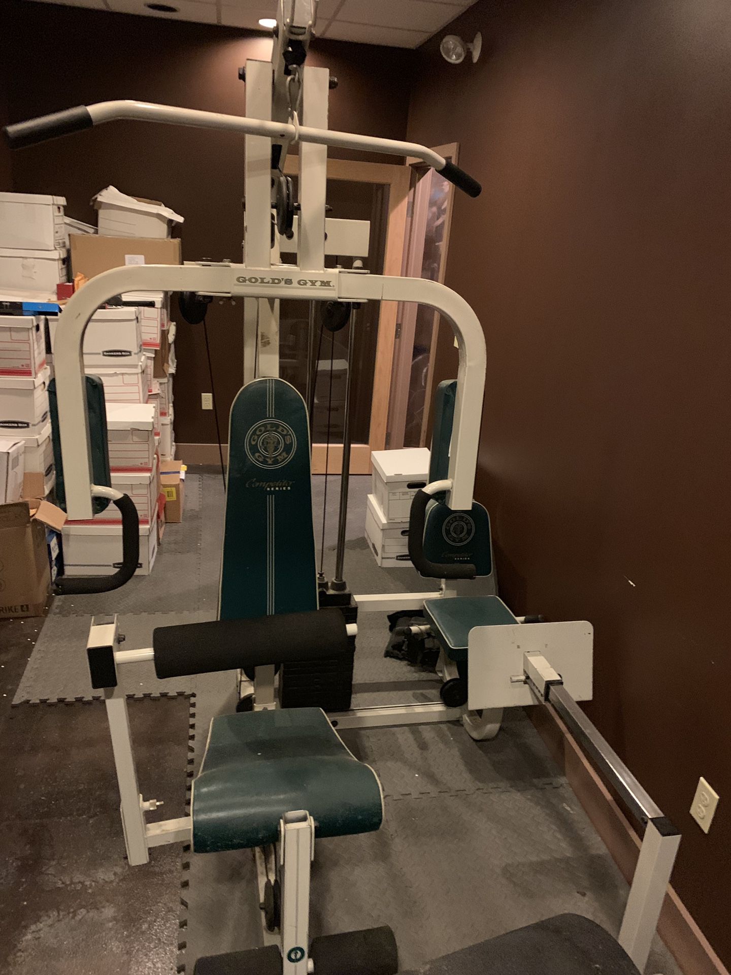 Gold’s Gym Home Gym Competitor Series Vintage in great shape!