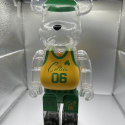 Bearbrick 400% Celtics Bodega