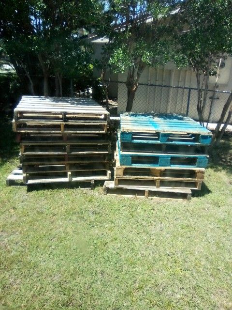 14 Hardwood Pallets For Sale $100 Free Delivery 20 Mile Radius Of Stuart Fl