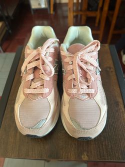 New Balance 2002r