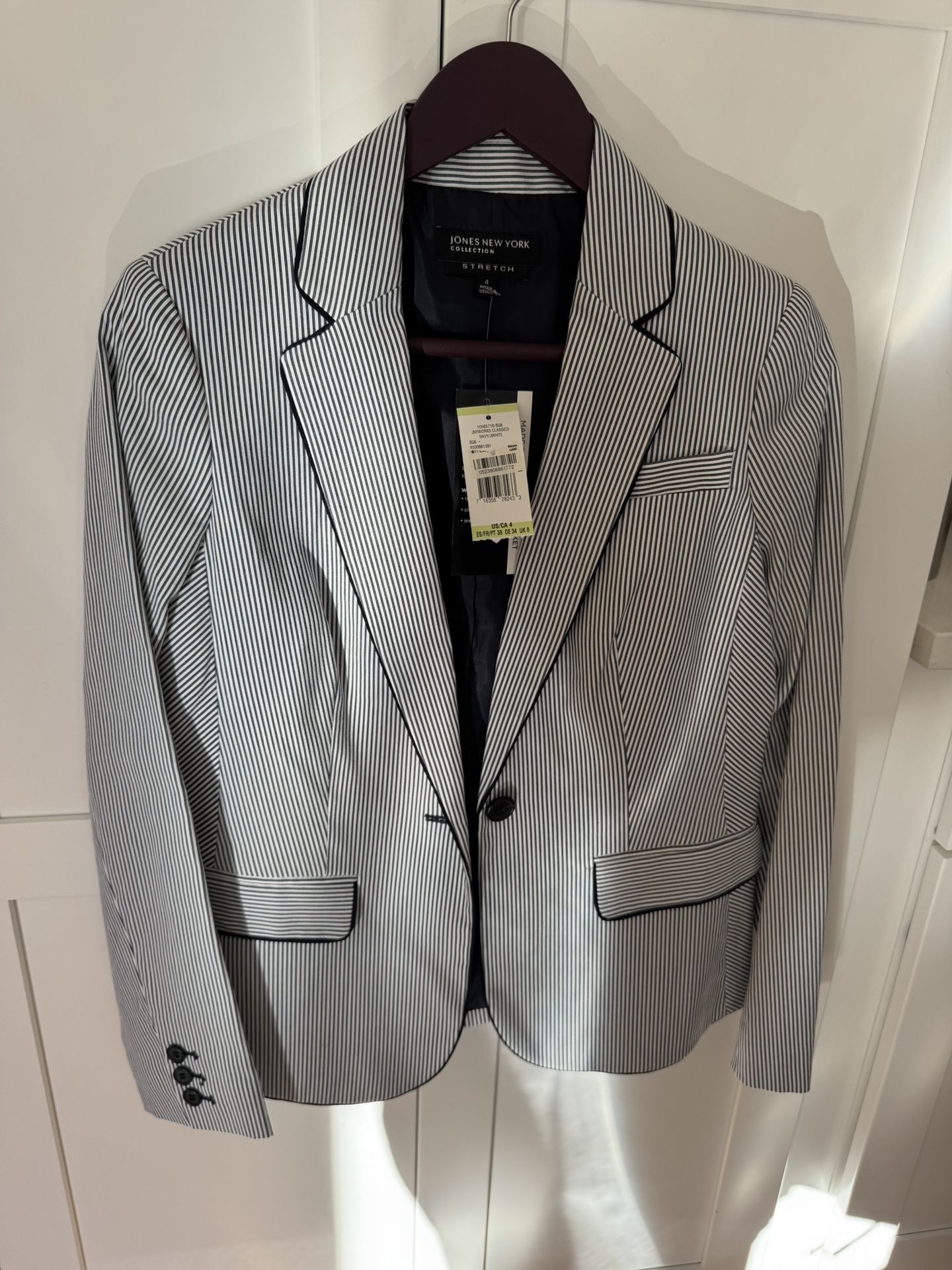 JONES NEW YORK BLAZER - Black/White - size 4 - BRAND NEW