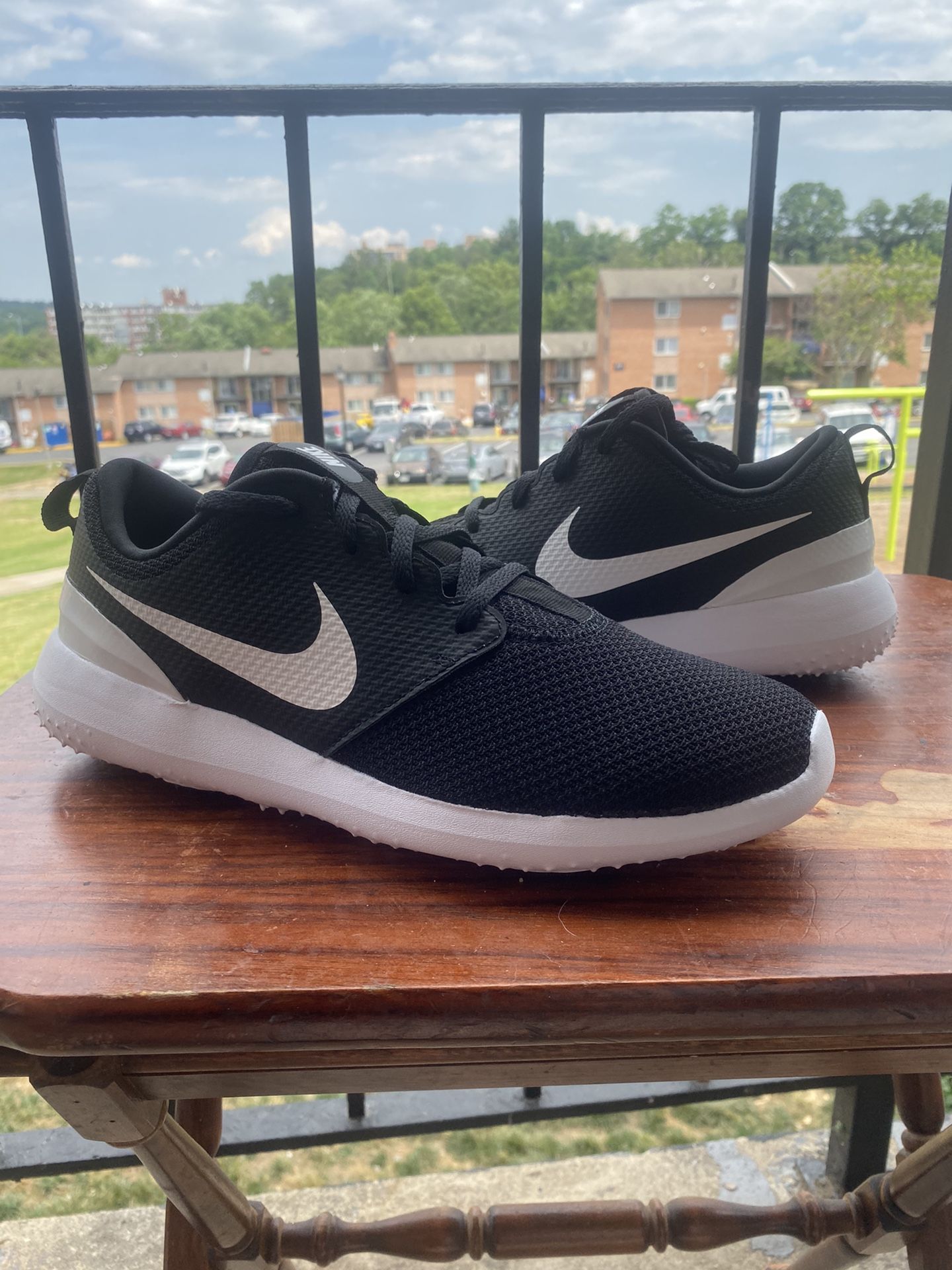 Nike Men's Size 9.5 Roshe G Golf Shoes