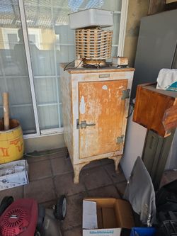 vintage General Electric "Monitor Top" Refrigerator