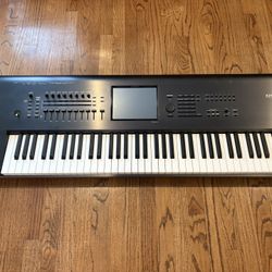 Korg Kronos 73 Weighted Keys