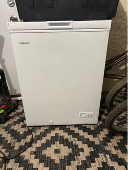 Galanz 5.0 cu. ft. chest freezer