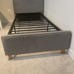 2 Twin Size Bed Frame In Excellent Condition 