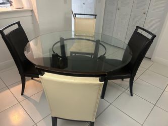 Round dining set