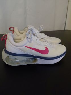 Womans Nike Air Max  Size 7