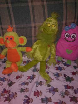 Varios peluches