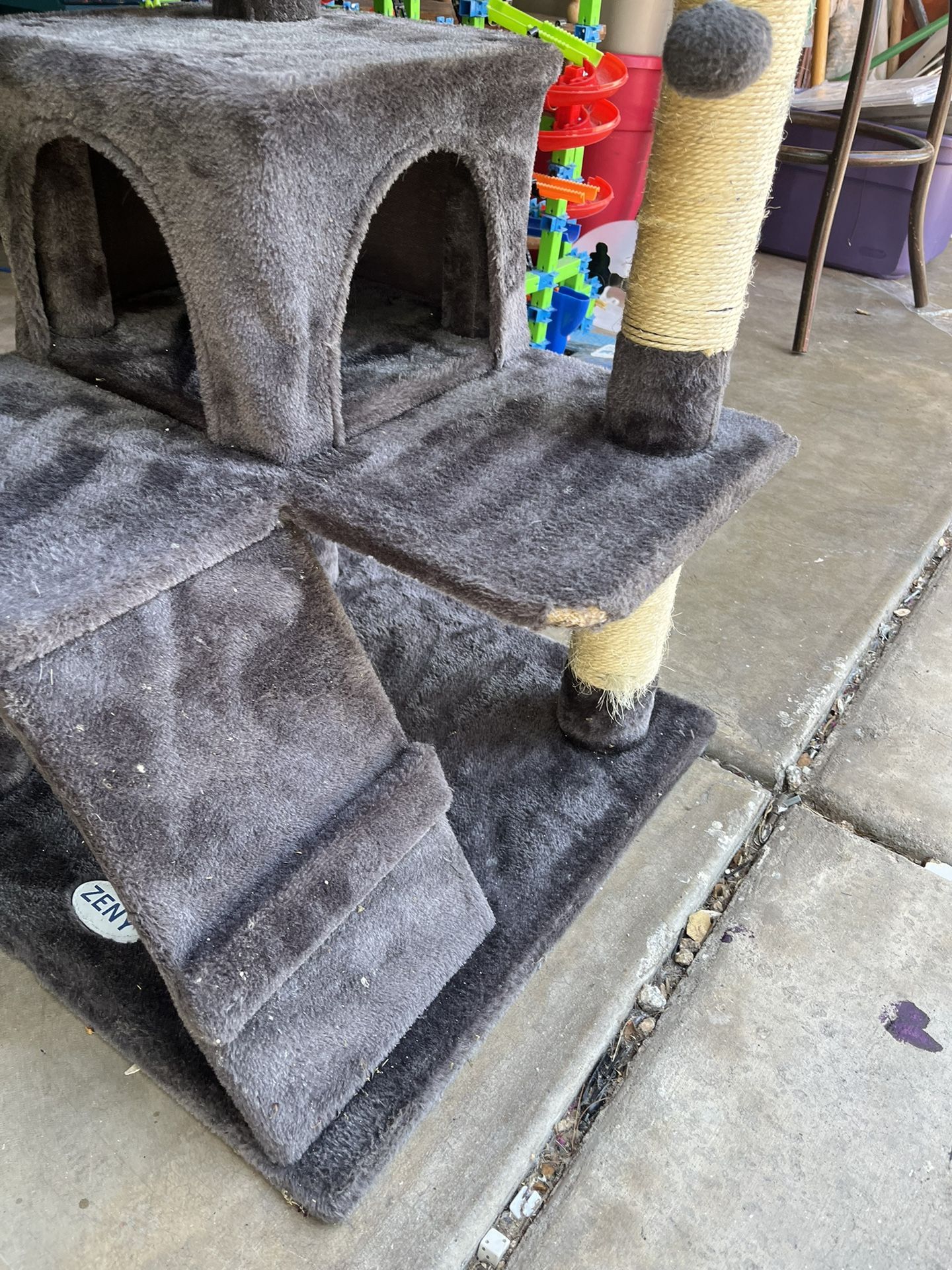 Used Cat Tower for Sale in Avondale, AZ OfferUp