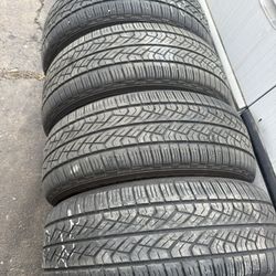 Tires 225/55/17 Yakohama Great Condition 