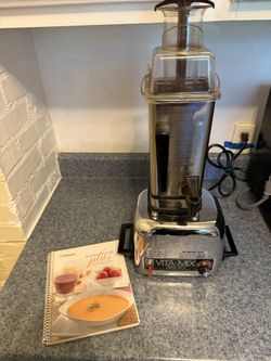 Silver Vitamix Mixer & Blender !!!!