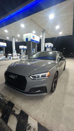Audi A5 / S5 Gray Sedan