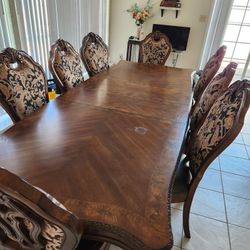 Dining Room Table 8 Chairs