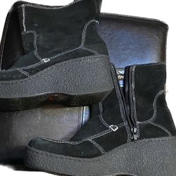 Ladies Size 10 Black Bongo Ankle Boots, Upper Leather