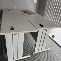 Large Desks 