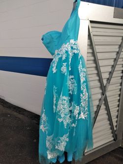 Prom / Quinsenera NEW never wore