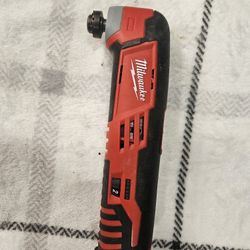 Milwaukee Oscillator M12(never Used)