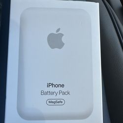 MagSafe battery pack