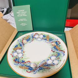 Christmas Wreath Limited Addition Colection Plates