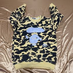  Size M Bape Sweater 150$