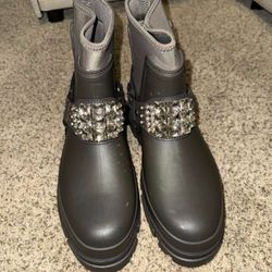 👢 Karl Lagerfeld Platform Boots – USED