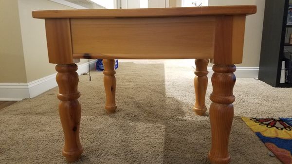 Solid Wood End Table Furniture In Columbia Sc Offerup