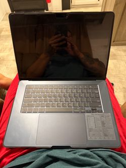 Macbook air 15”