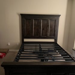 Queen Bed Set With Mirror He