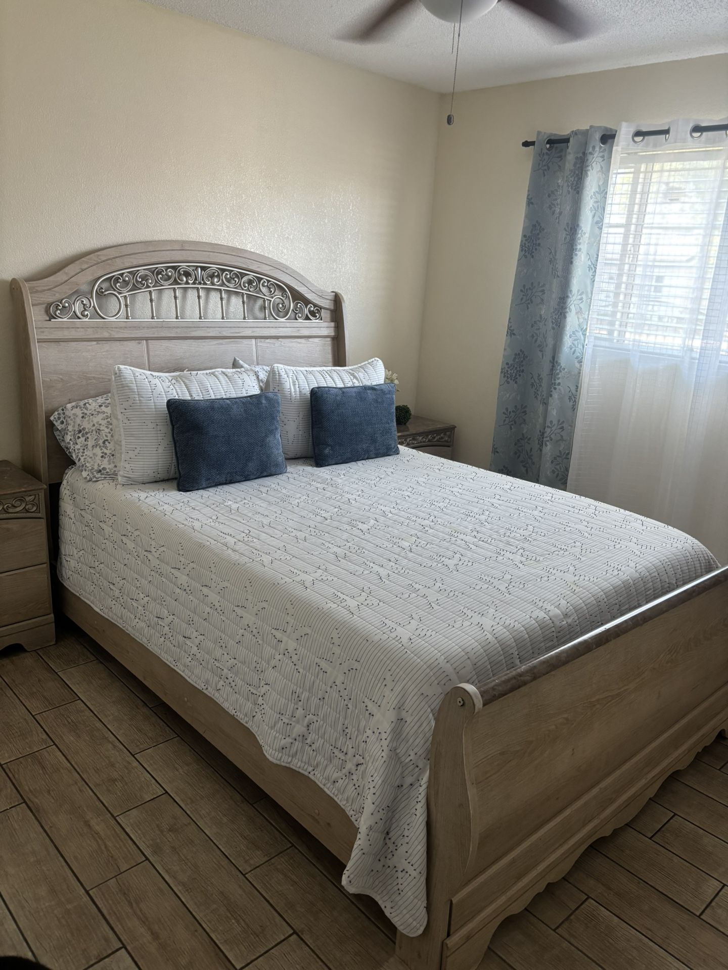 Queen Bedroom Set