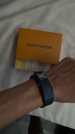 LV black