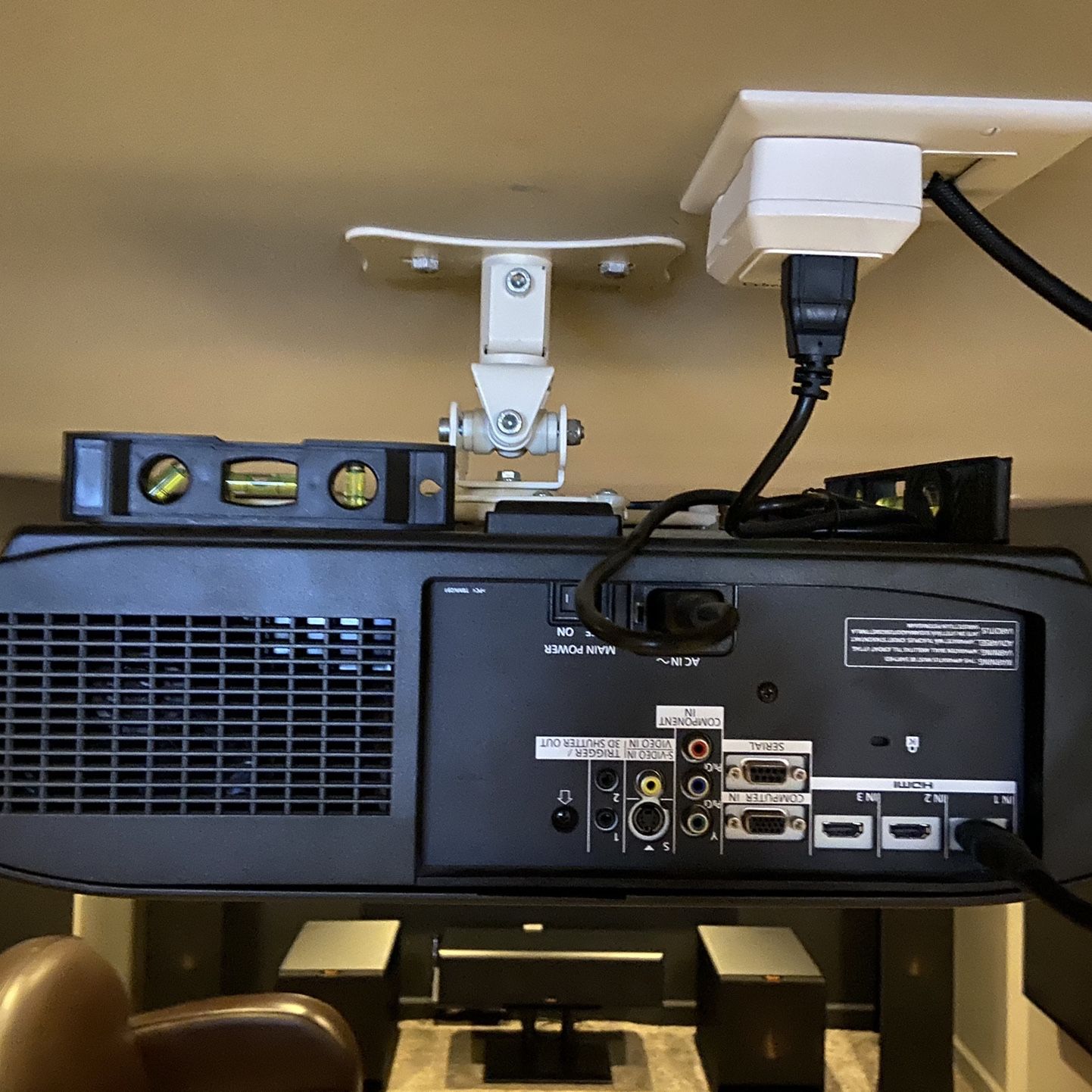 Panasonic PT-AE8000U LCD Projector