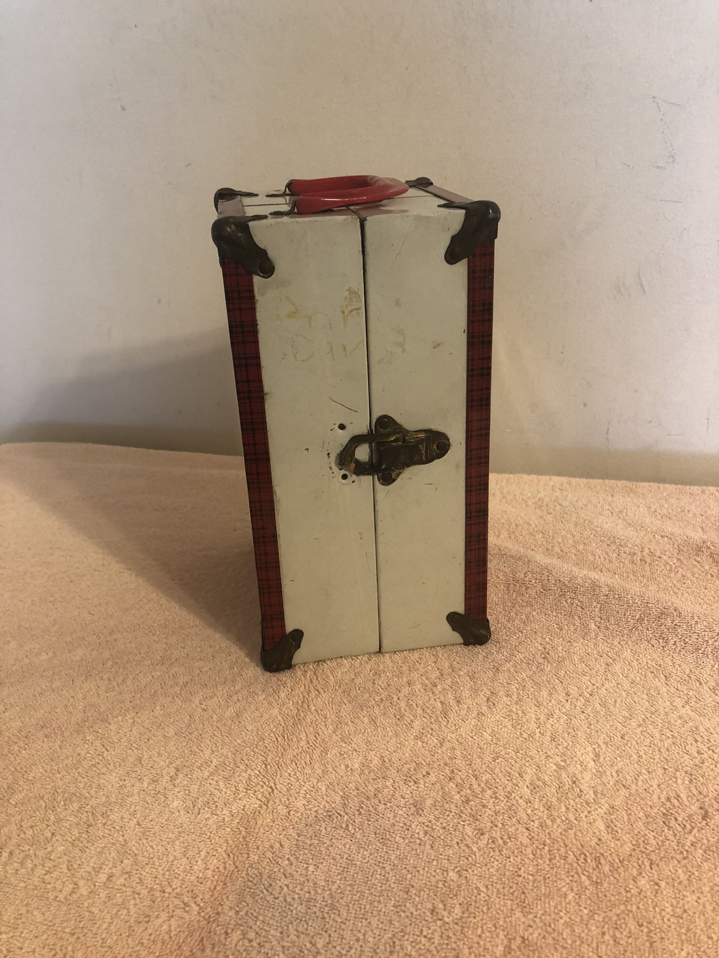 Vintage Red & White Metal Doll Case For 8” Doll Missing 1/2 Latch