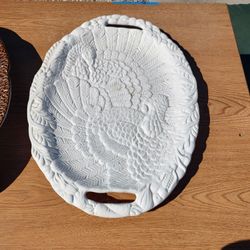  Trukey platter with embossed turkey design.