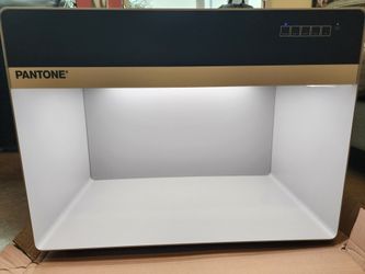 Pantone X-rite 5 light box