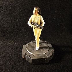 Vintage 1998 Star Wars Epic Force PRINCESS LEIA Figure By Hasbro Rotating Base Excellent Condition!
