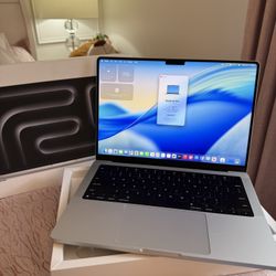 MacBook Pro 2023 M3 14” with Limited Warranty