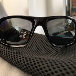 Oakley’s Sunglasses. NEW!!!!! $75